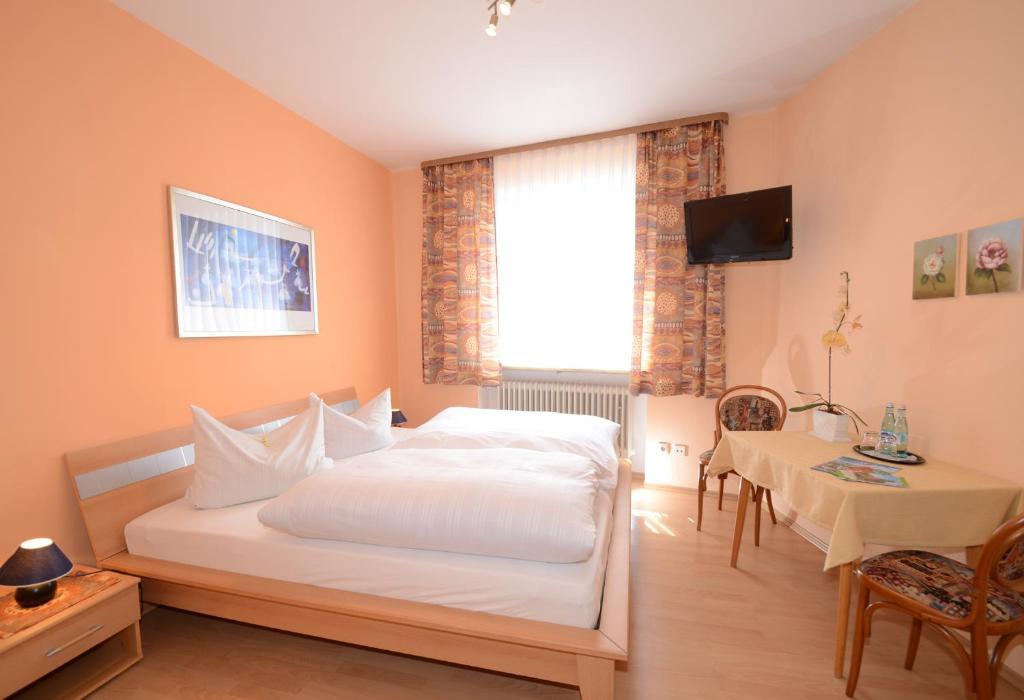 Gasthof Zur Post Hotel Und Parkplatz Vohenstrauss Cameră foto